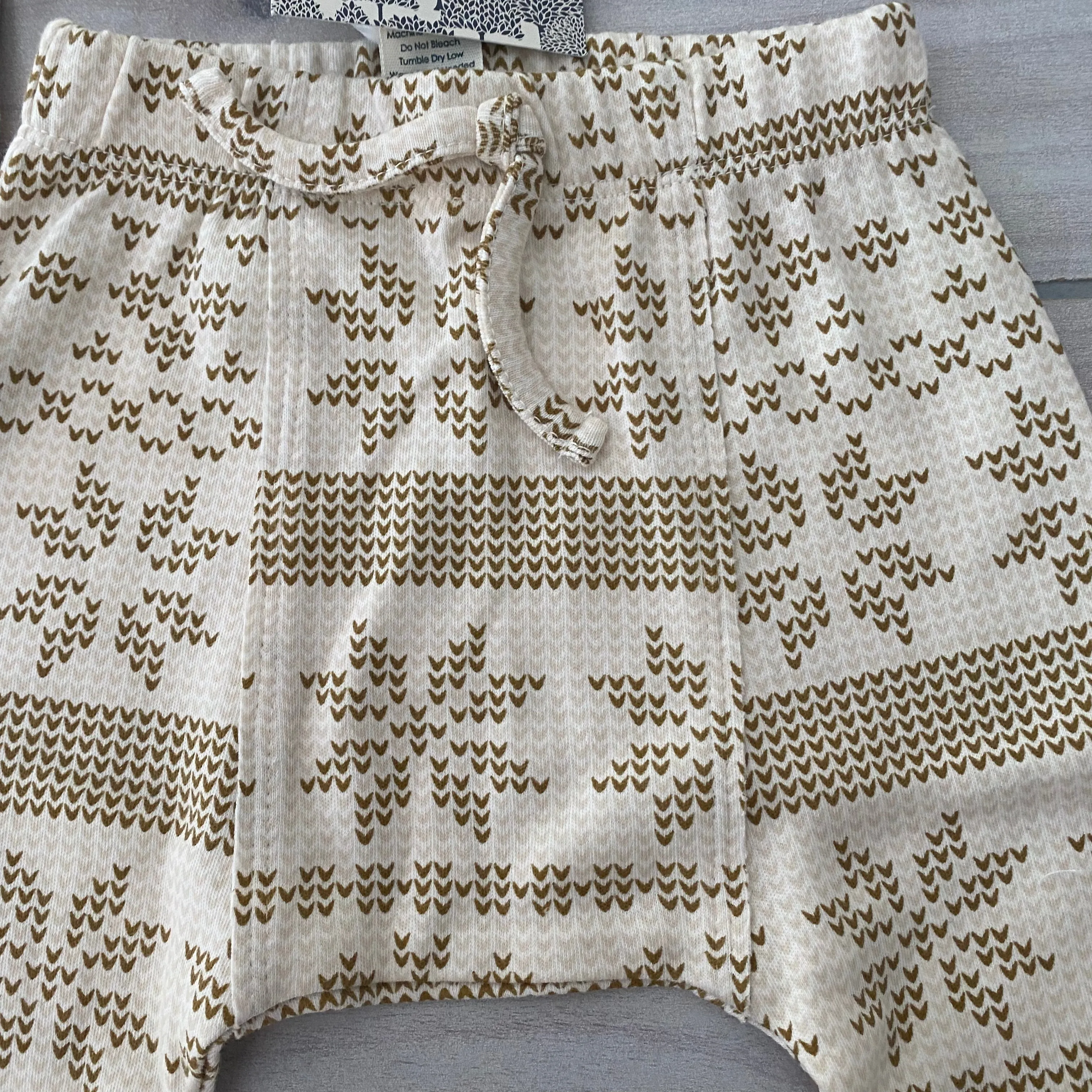 NEW Kate Quinn Cream Snowflake Pattern Outfit