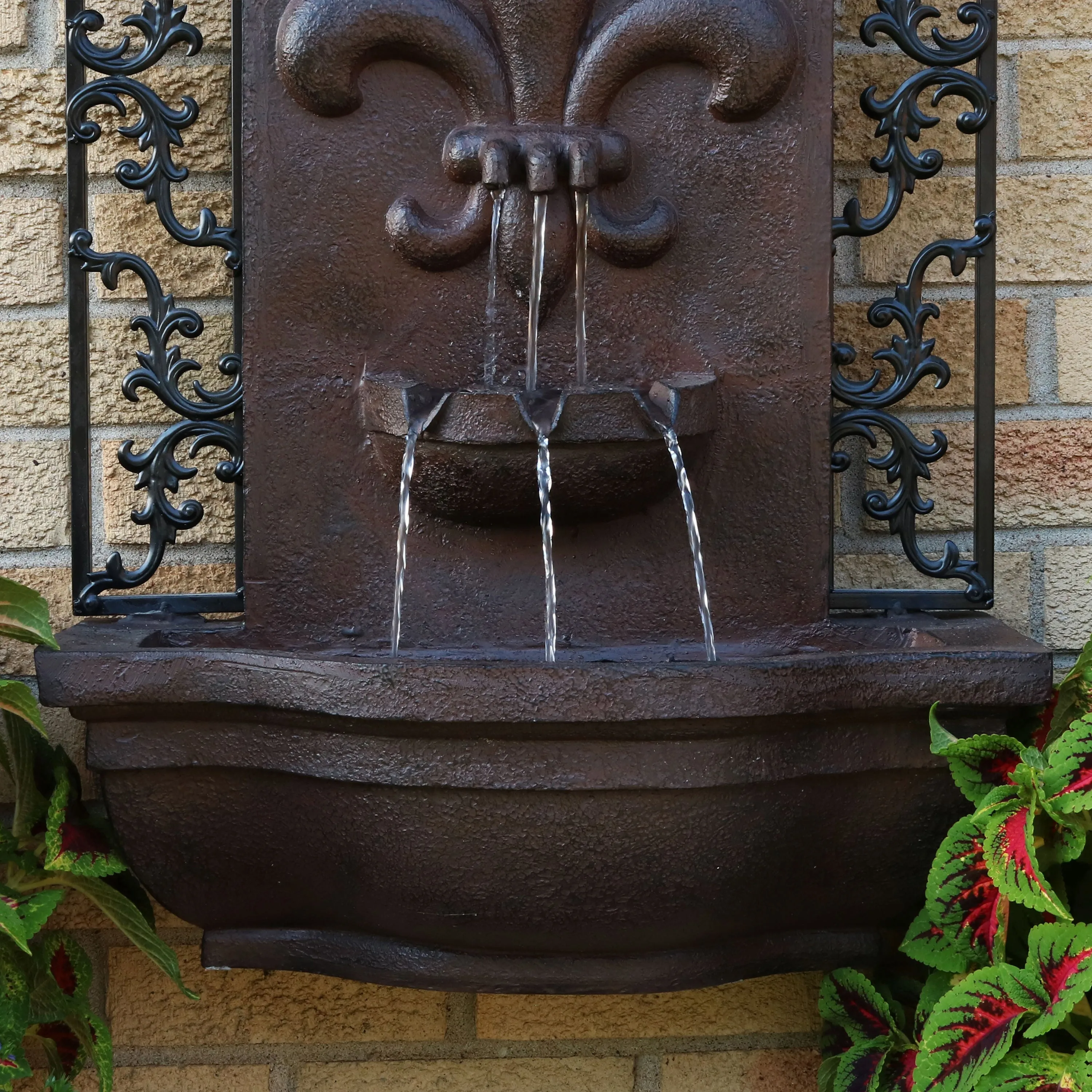 Sunnydaze French Lily Outdoor Wall Fountain with Submersible Pump